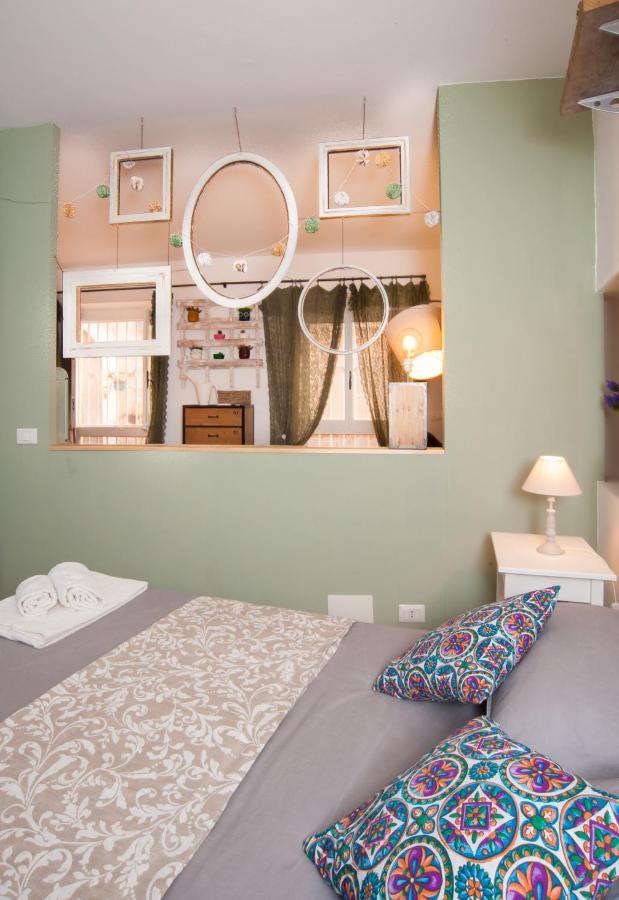Homes4Holidays - Artistic Nest Сиракузы Экстерьер фото